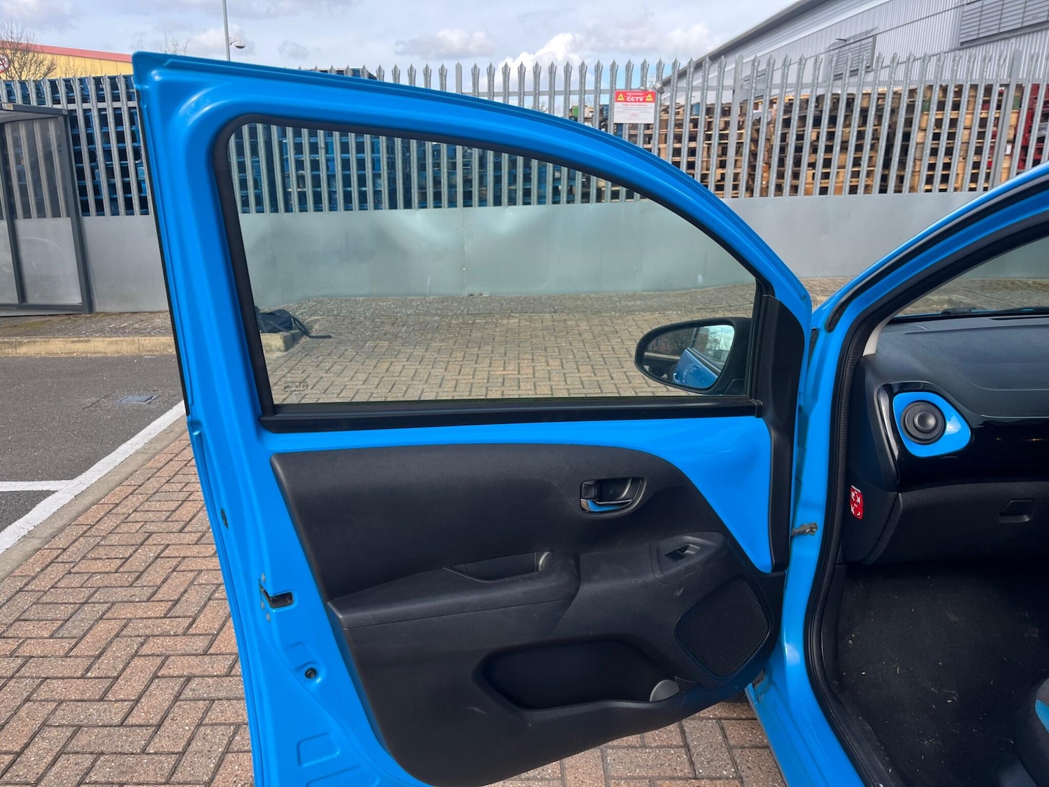 Used Toyota AYGO 2015 for sale - 77892539: Photo 51