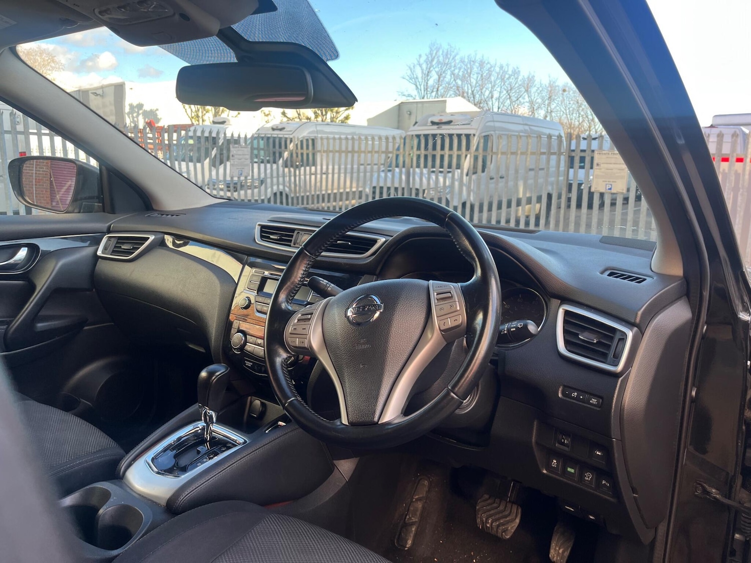 Used Nissan Qashqai 2015 for sale - 76781264: Photo 27