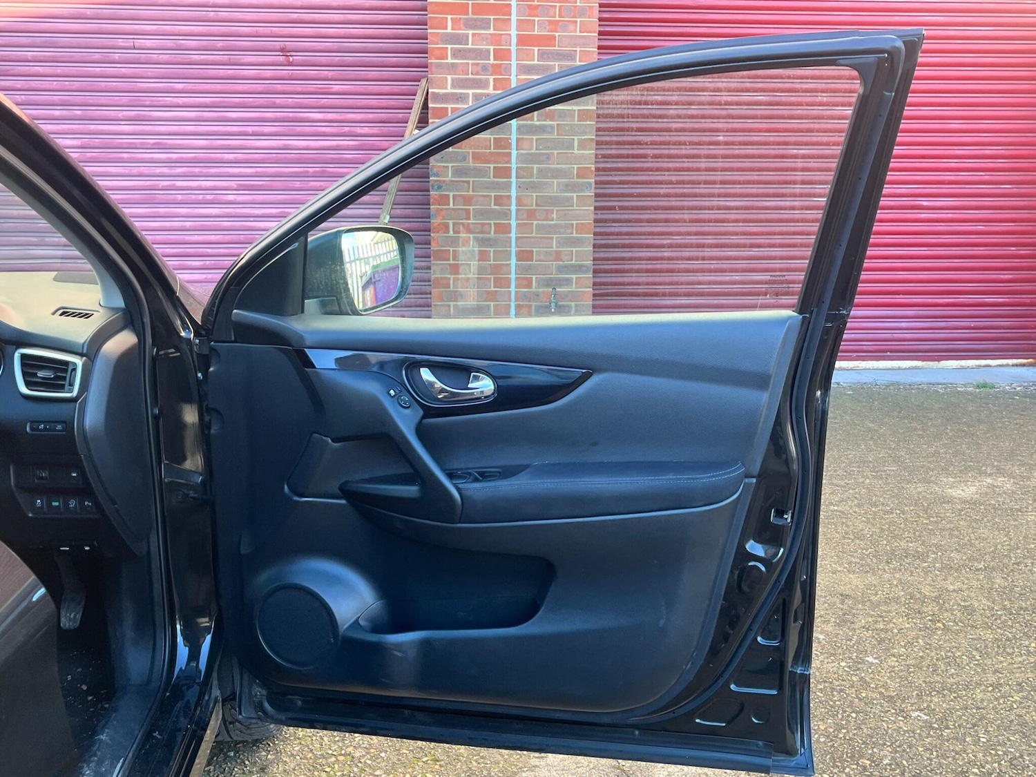 Used Nissan Qashqai 2015 for sale - 76781264: Photo 55