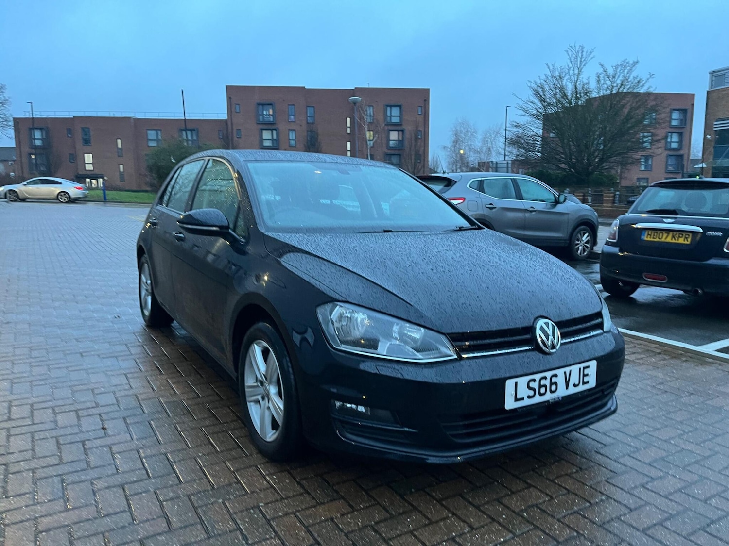 Used Volkswagen Golf 2016 for sale - 77468929: Photo 2