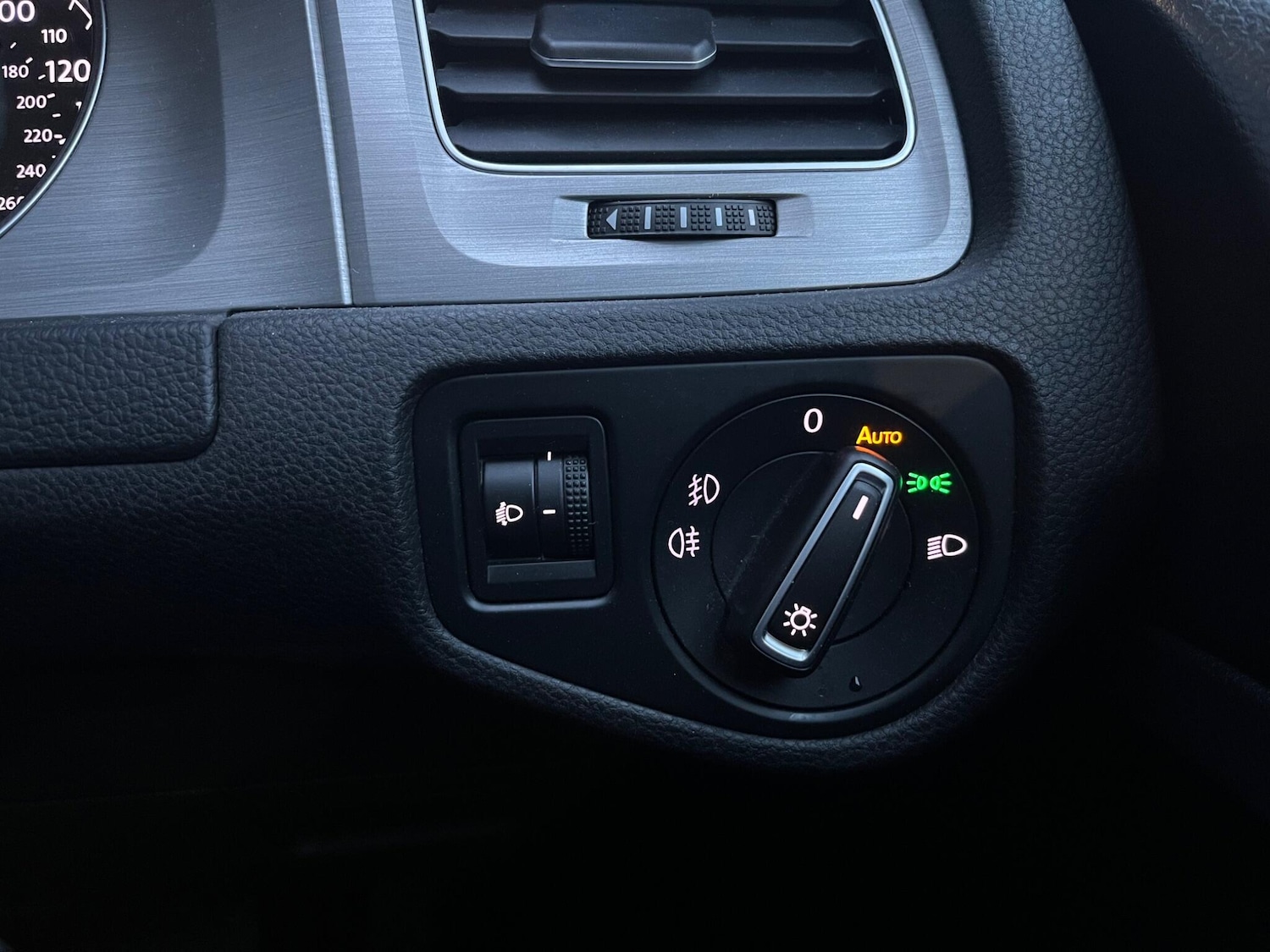 Used Volkswagen Golf 2016 for sale - 77468929: Photo 51