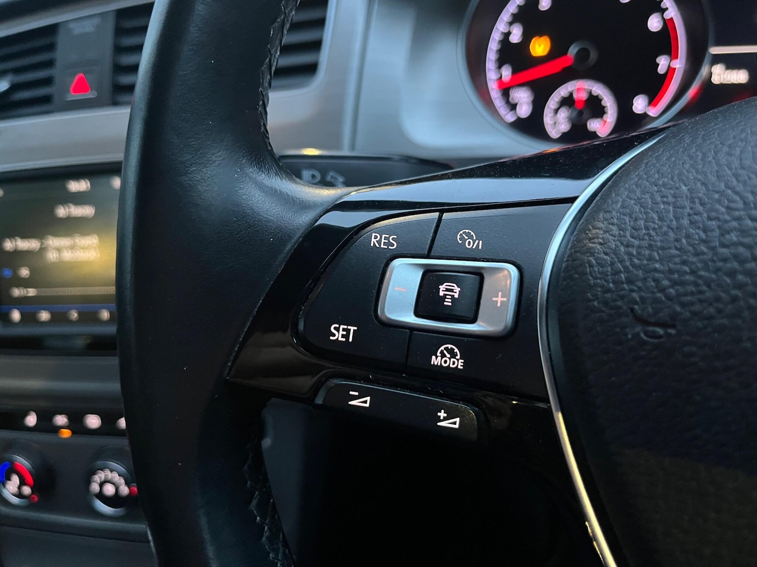 Used Volkswagen Golf 2016 for sale - 77468929: Photo 52