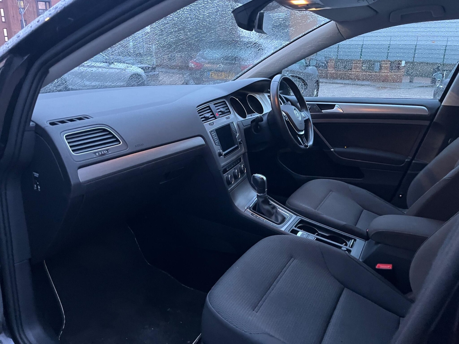 Used Volkswagen Golf 2016 for sale - 77468929: Photo 90