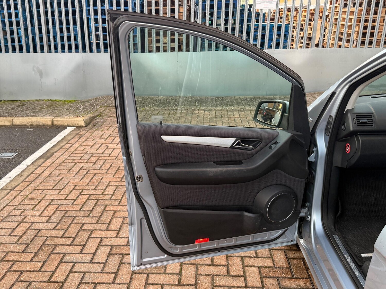 Used Mercedes-Benz A-Class 2010 for sale - 76753184: Photo 37