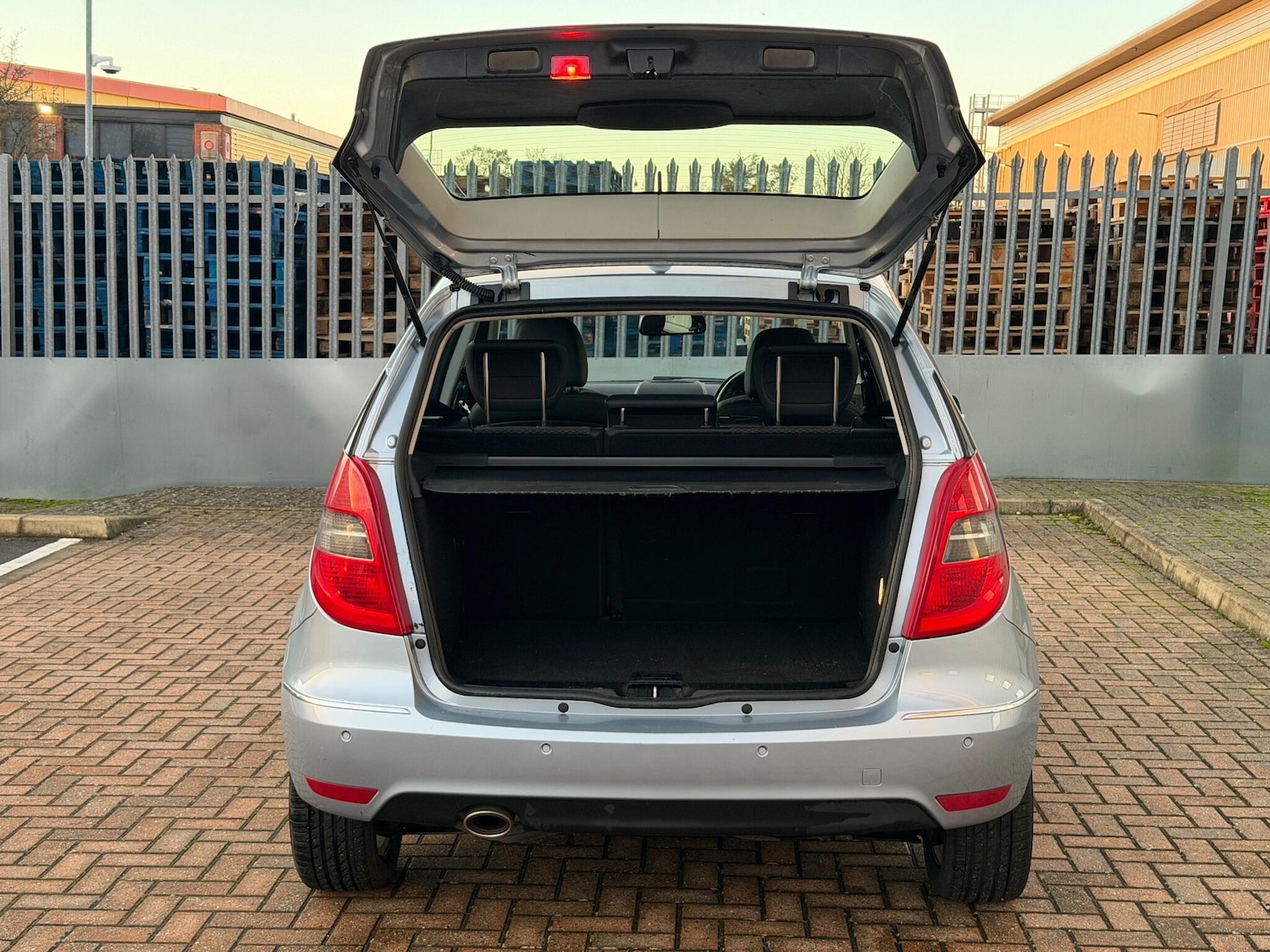 Used Mercedes-Benz A-Class 2010 for sale - 76753184: Photo 46