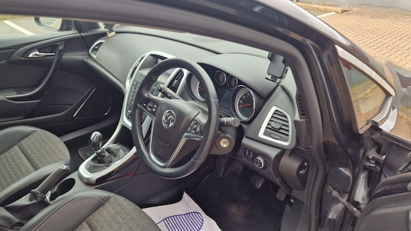 Used Vauxhall Astra GTC 2016 for sale - 74020008: Photo 32