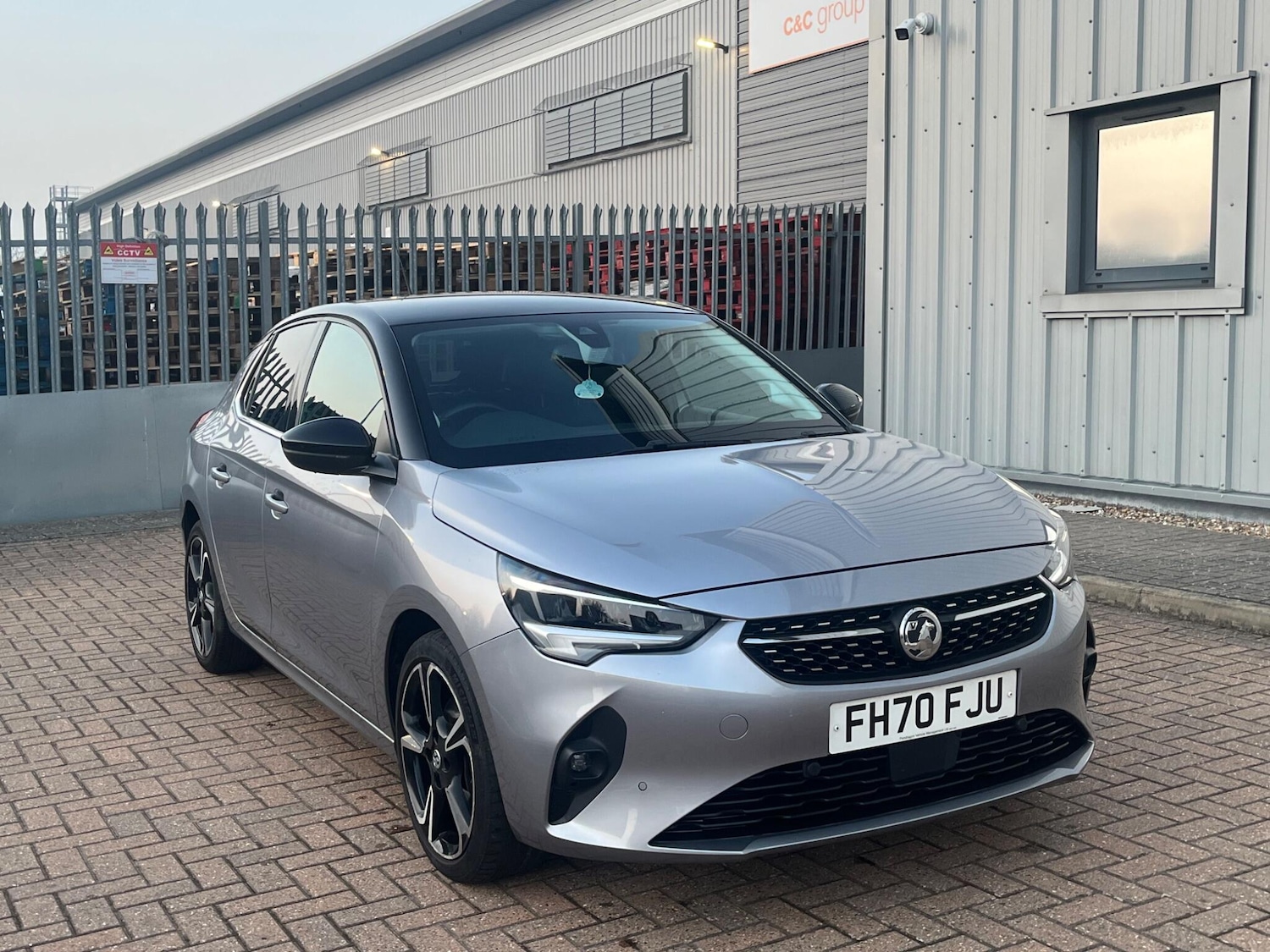 Used Vauxhall Corsa for sale - 77926091: Photo 2