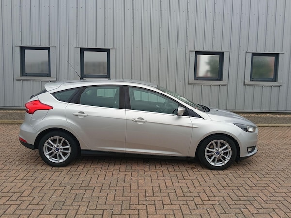 Used Ford Focus 2015 for sale - 76238938: Photo 15