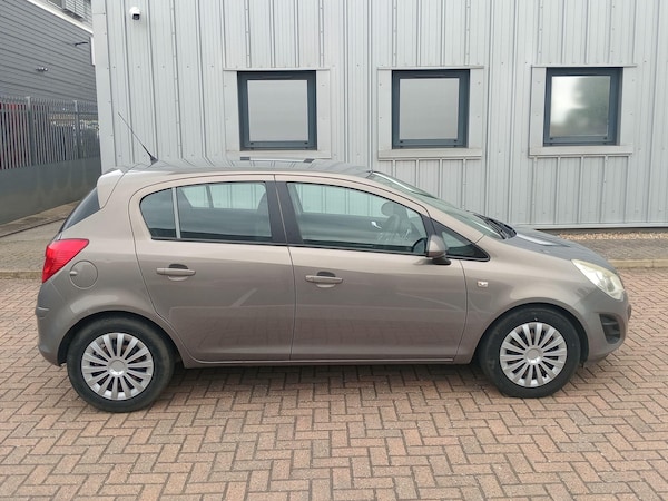 Used Vauxhall Corsa 2012 for sale - 75614012: Photo 3