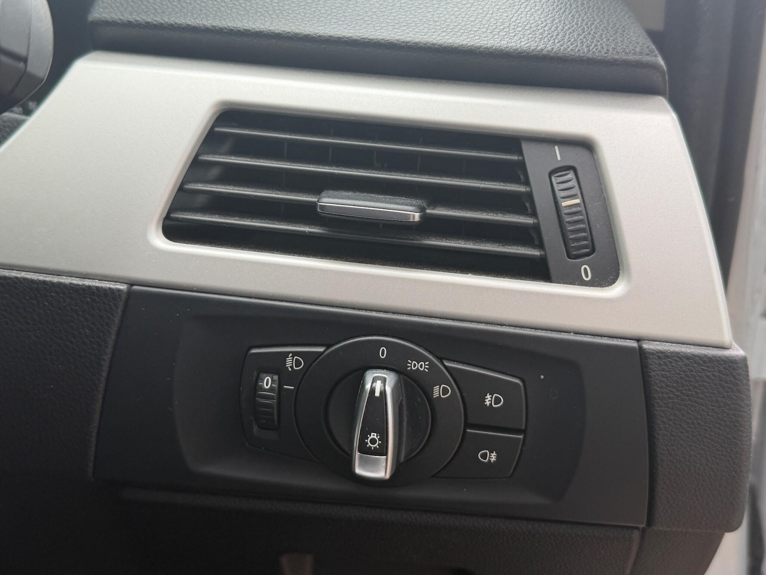 Used BMW 3 Series 2010 for sale - 76727727: Photo 26