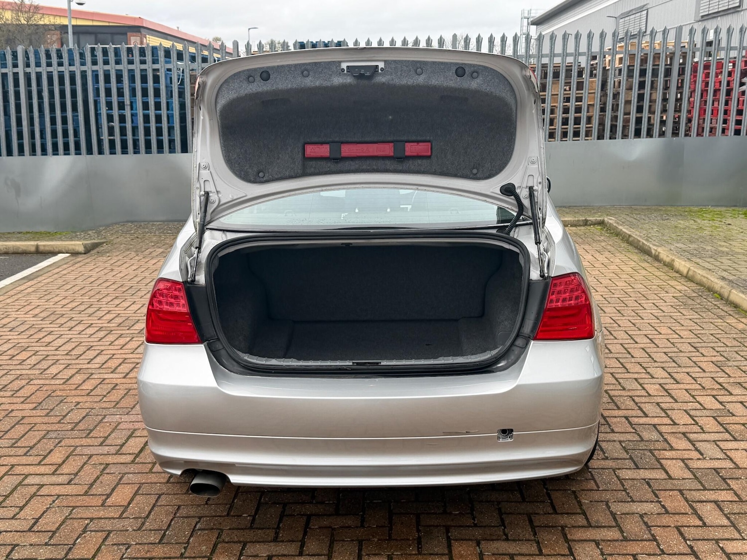 Used BMW 3 Series 2010 for sale - 76727727: Photo 40