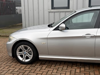 Used BMW 3 Series 2010 for sale - 76727727: Photo
