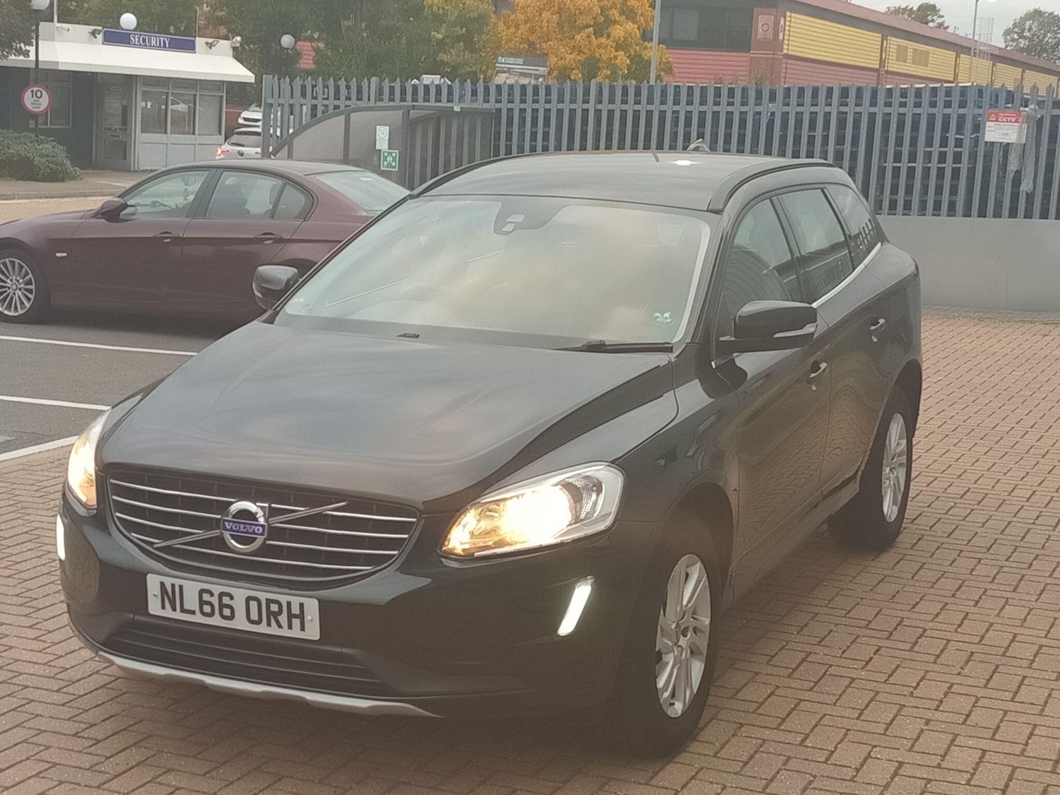 Used Volvo XC60 2016 for sale - 76315058: Photo 2