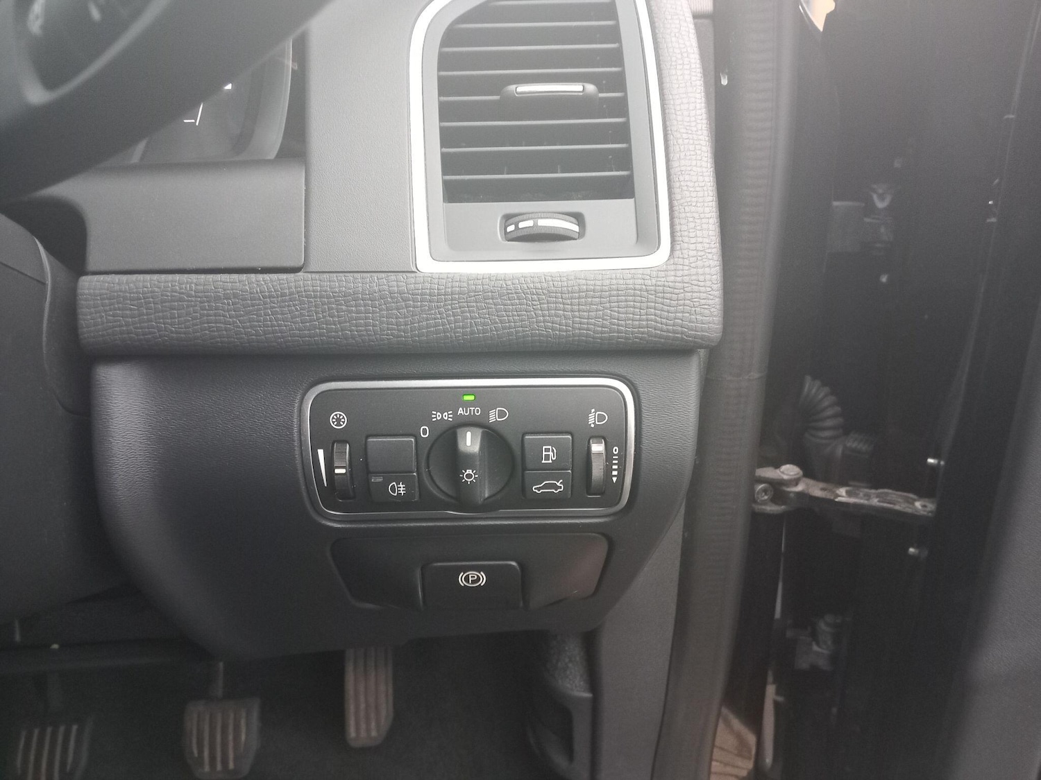 Used Volvo XC60 2016 for sale - 76315058: Photo 22