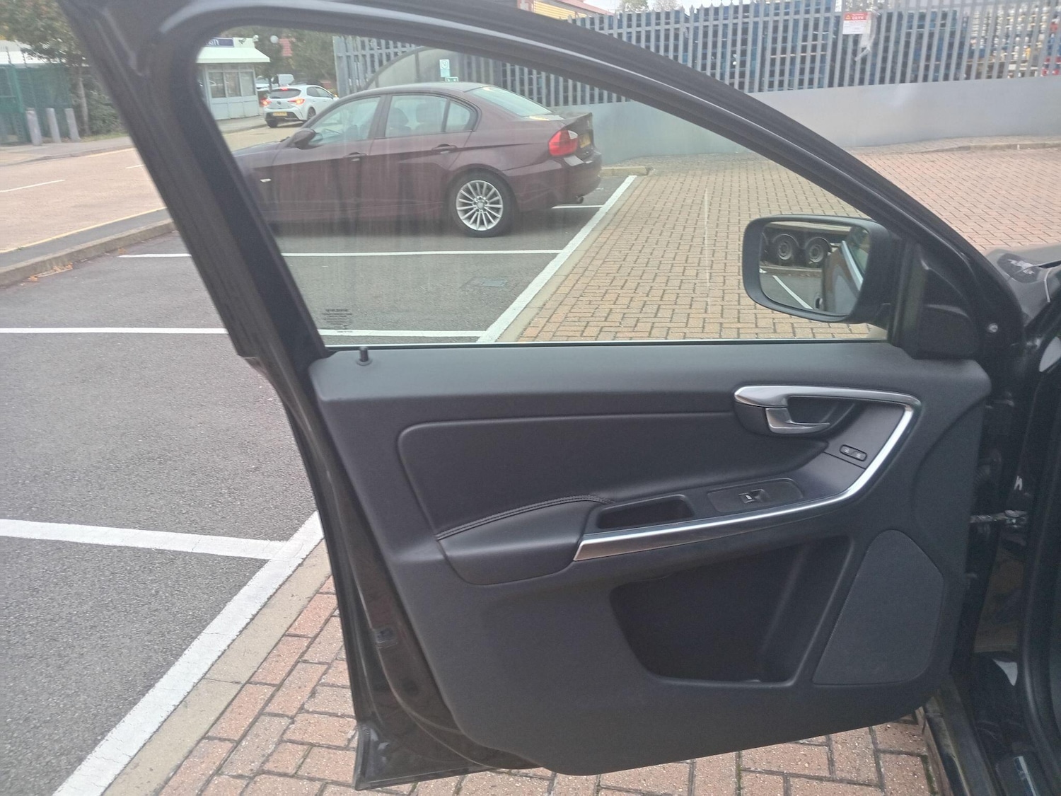 Used Volvo XC60 2016 for sale - 76315058: Photo 29