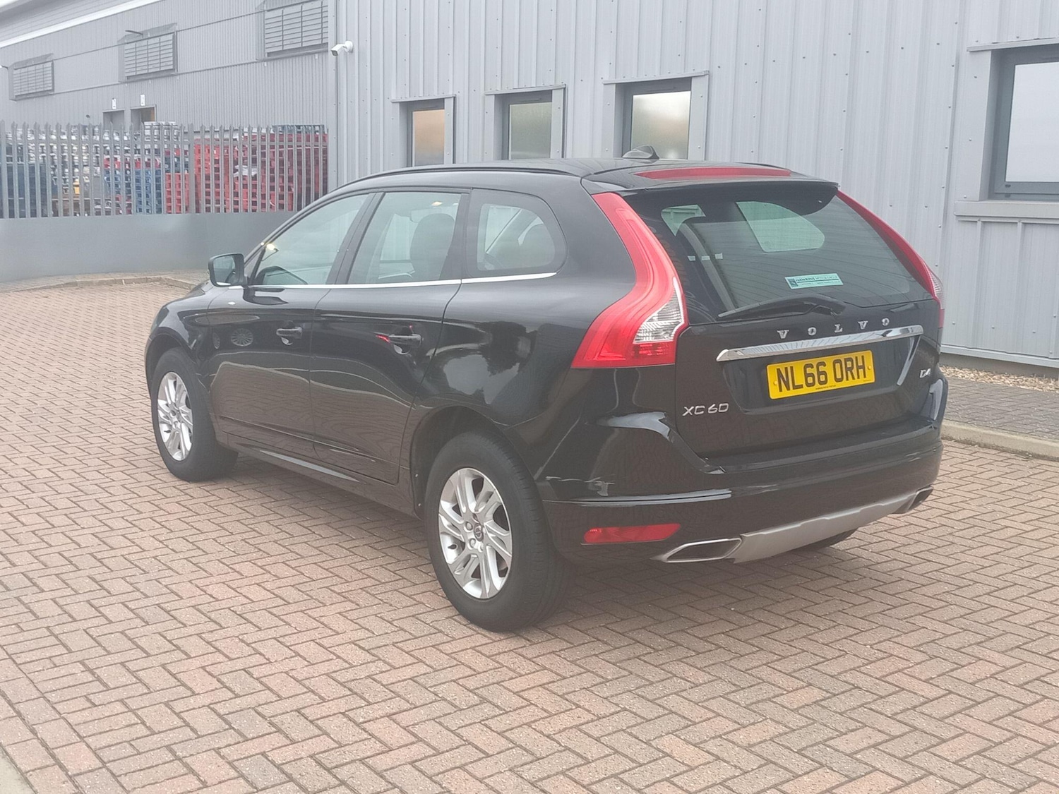 Used Volvo XC60 2016 for sale - 76315058: Photo 3