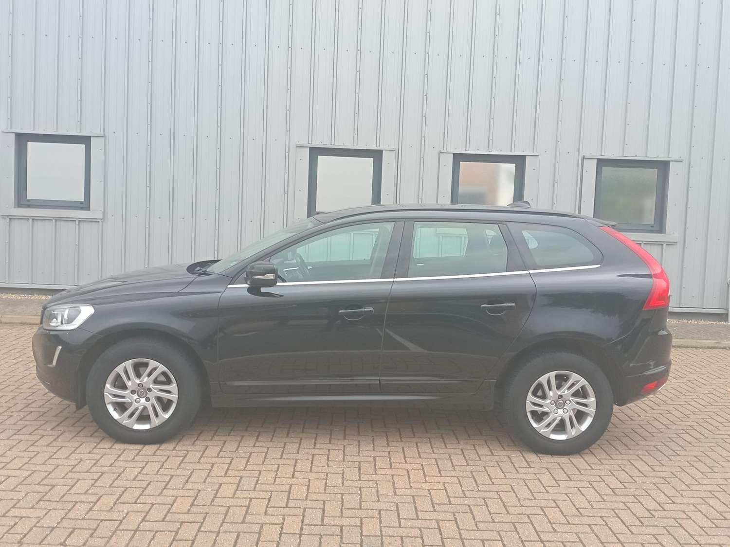 Used Volvo XC60 2016 for sale - 76315058: Photo 4