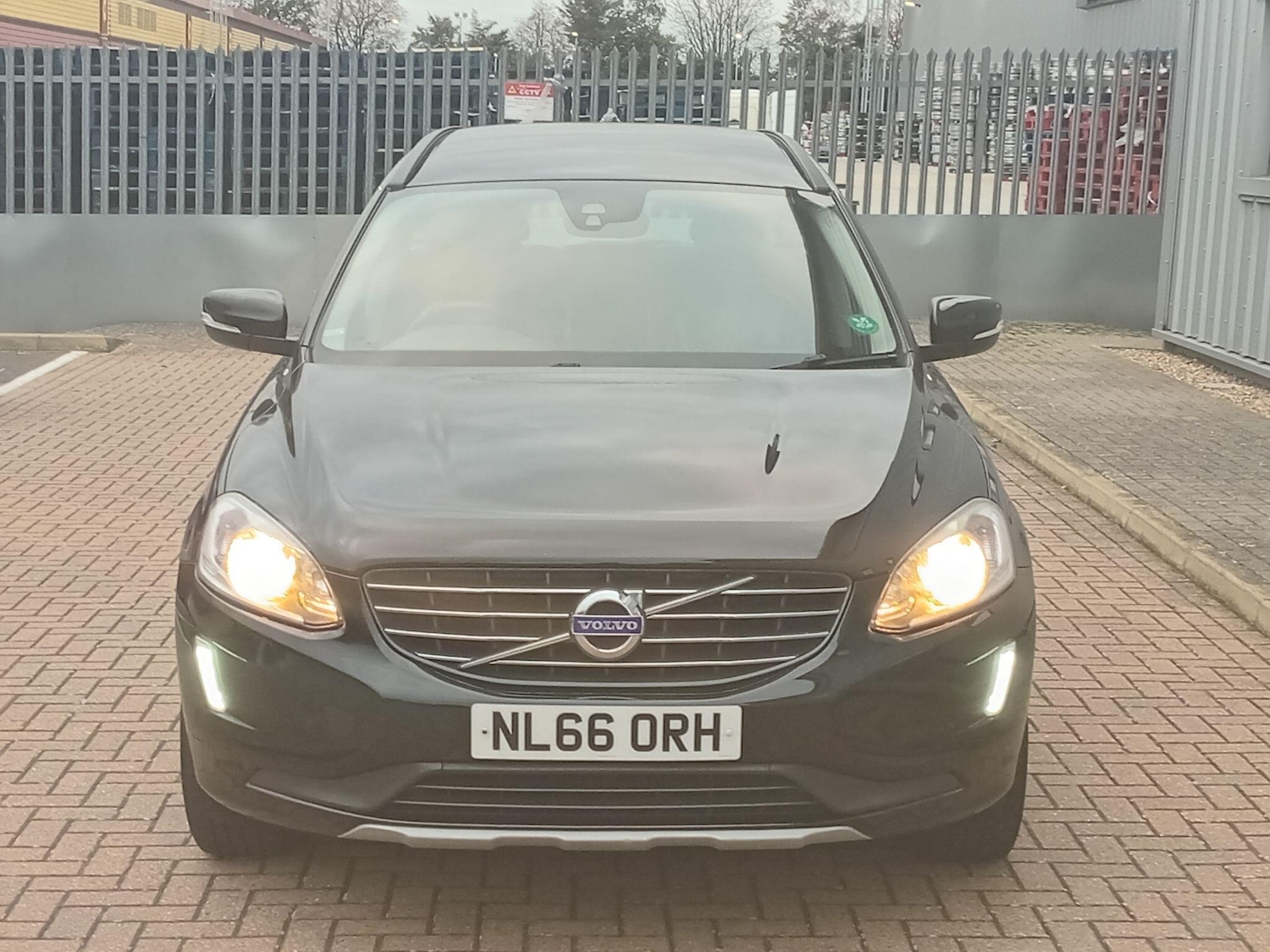 Used Volvo XC60 2016 for sale - 76315058: Photo 5