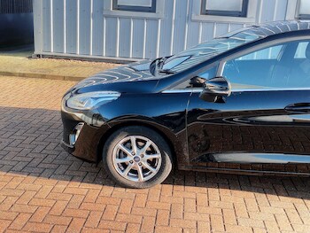 Used Ford Fiesta 2017 for sale - 77229667: Photo