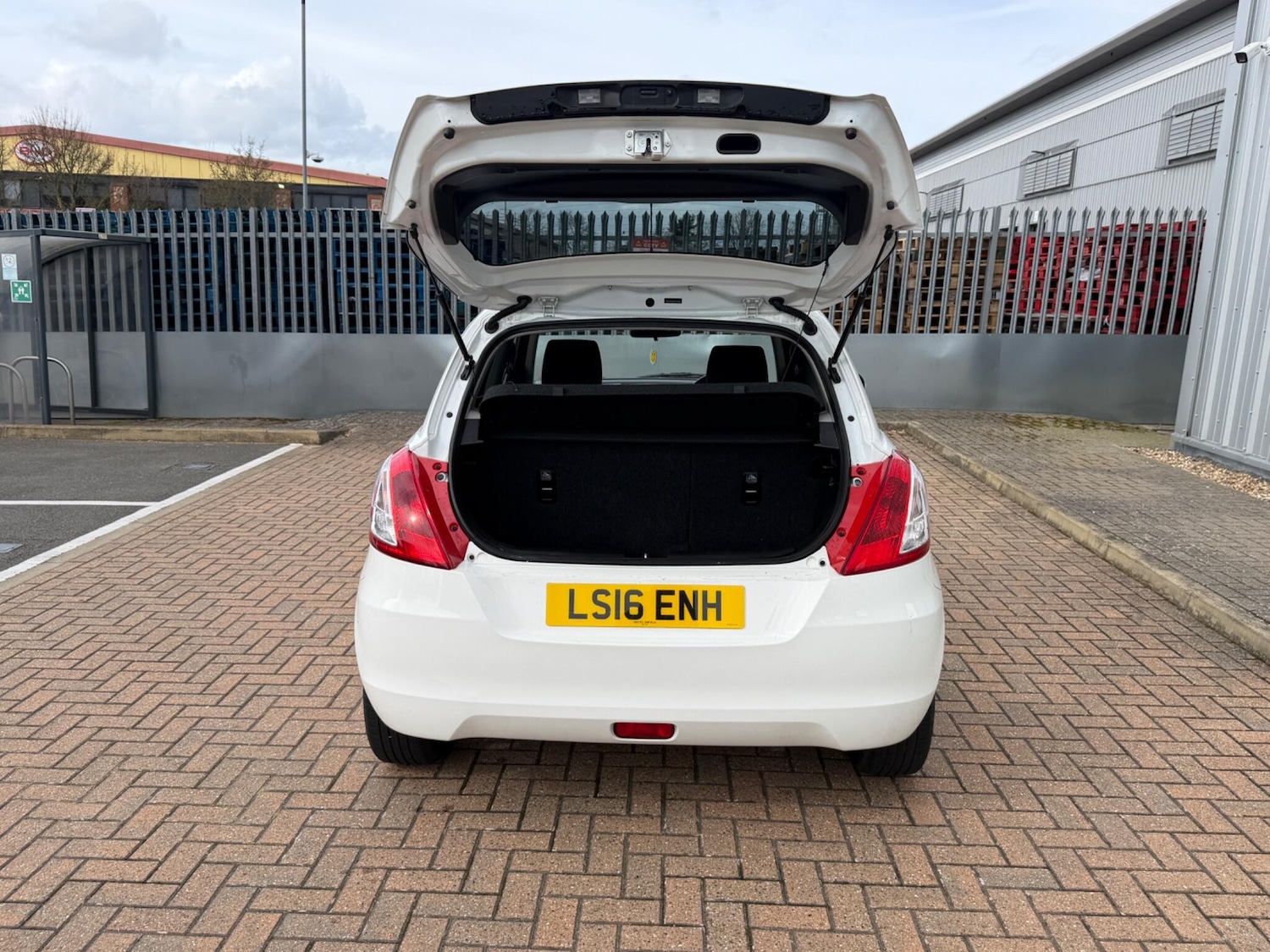 Used Suzuki Swift 2016 for sale - 77882303: Photo 13