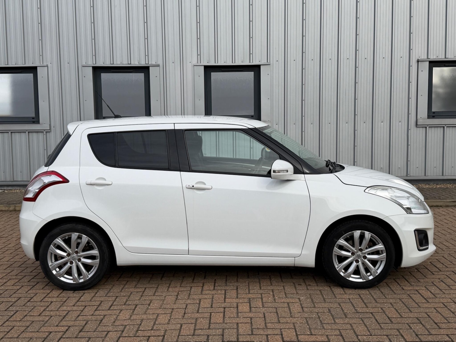 Used Suzuki Swift 2016 for sale - 77882303: Photo 14