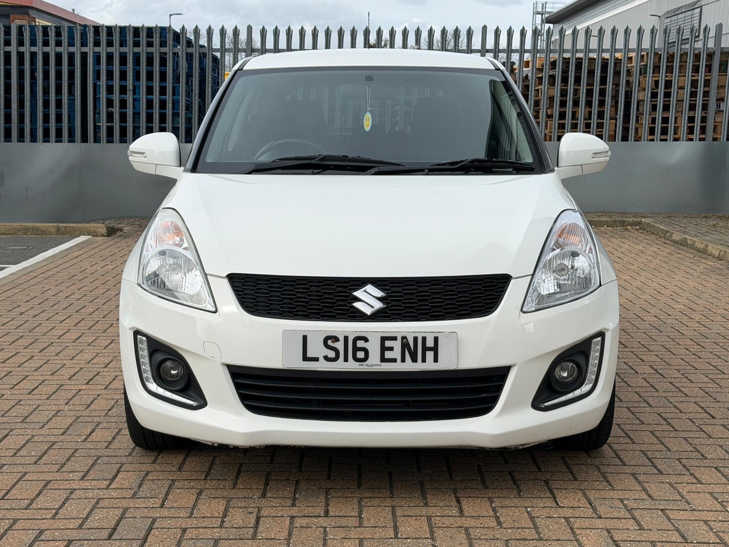 Used Suzuki Swift 2016 for sale - 77882303: Photo 3
