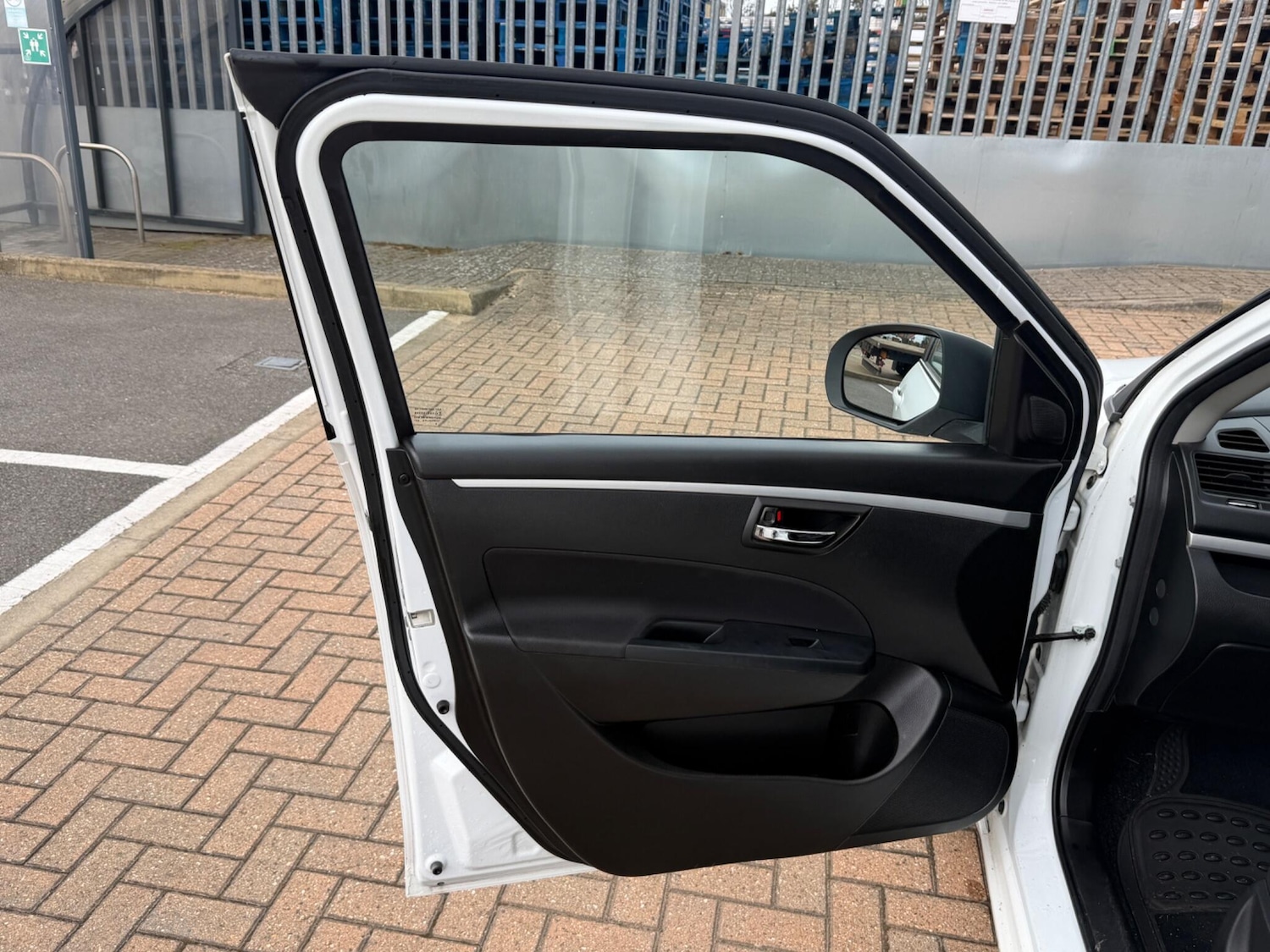 Used Suzuki Swift 2016 for sale - 77882303: Photo 37