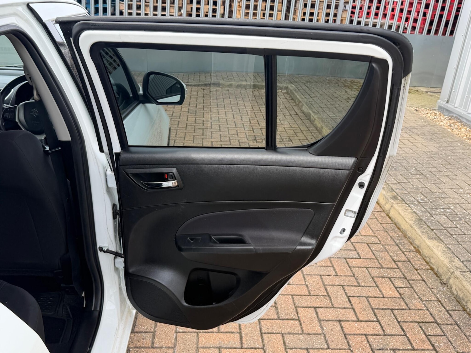 Used Suzuki Swift 2016 for sale - 77882303: Photo 39