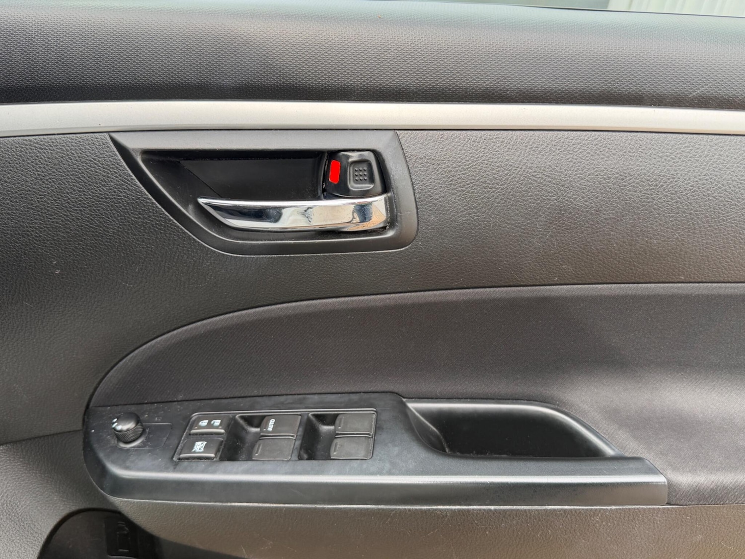 Used Suzuki Swift 2016 for sale - 77882303: Photo 58