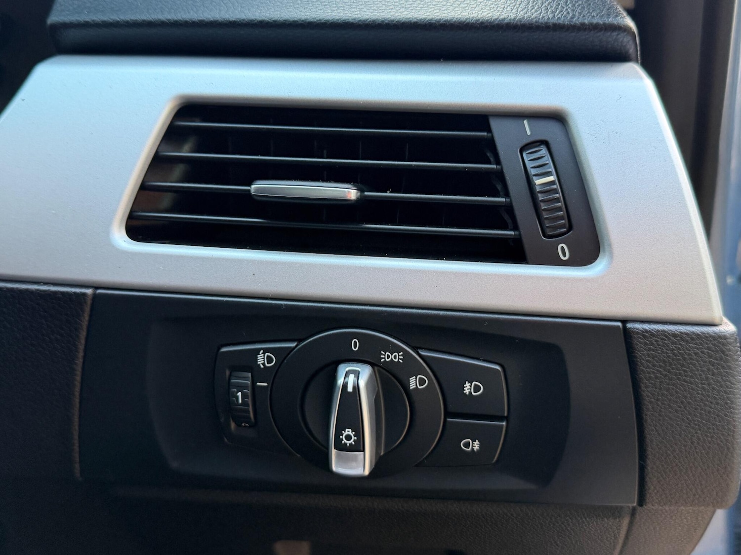 Used BMW 3 Series 2011 for sale - 76620508: Photo 32