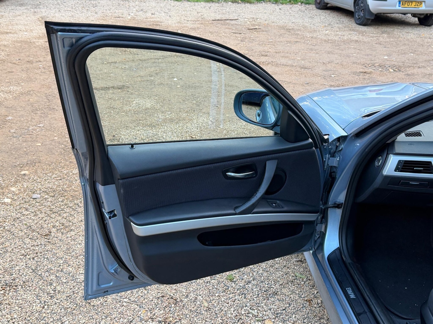 Used BMW 3 Series 2011 for sale - 76620508: Photo 39