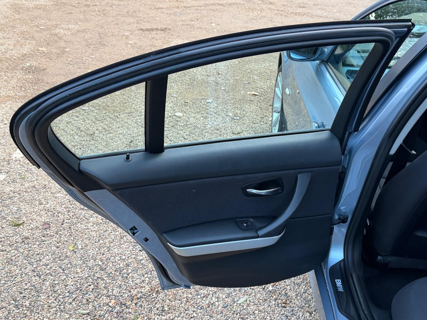 Used BMW 3 Series 2011 for sale - 76620508: Photo 40