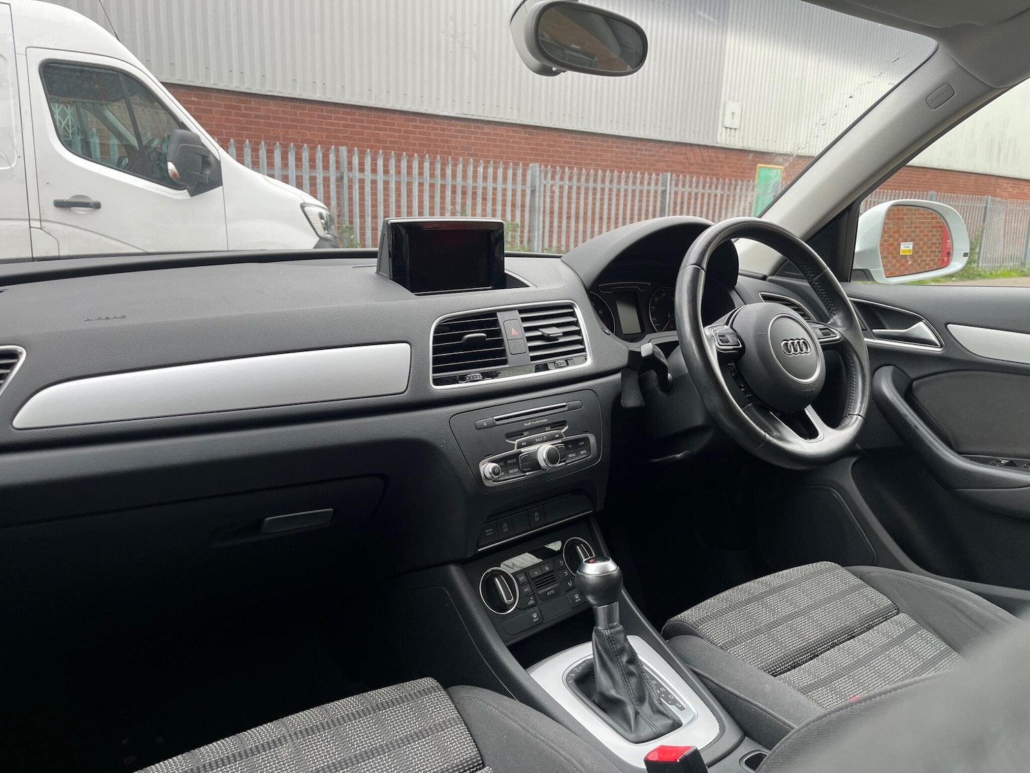 Used Audi Q3 2015 for sale - 76423236: Photo 29