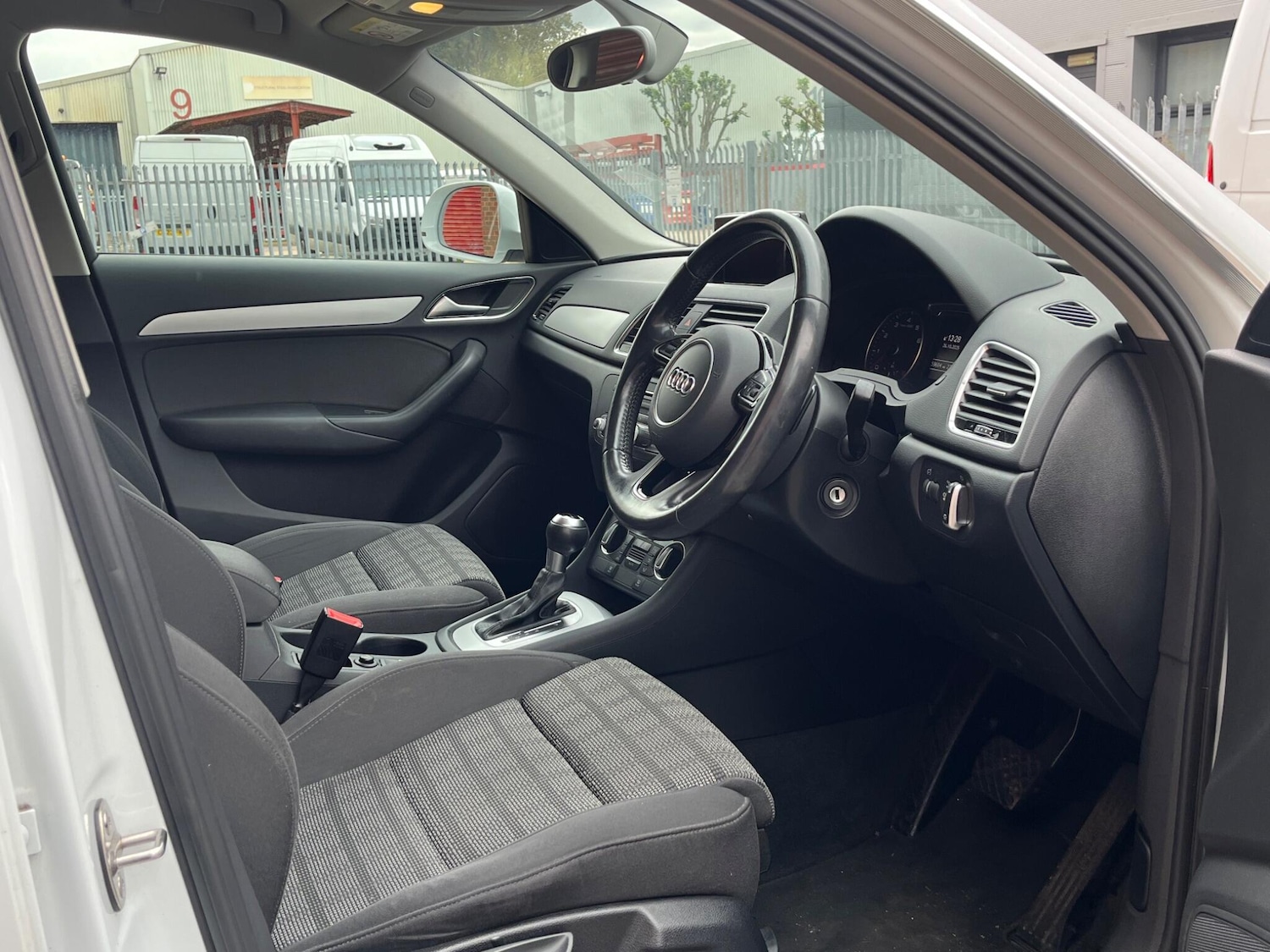 Used Audi Q3 2015 for sale - 76423236: Photo 30