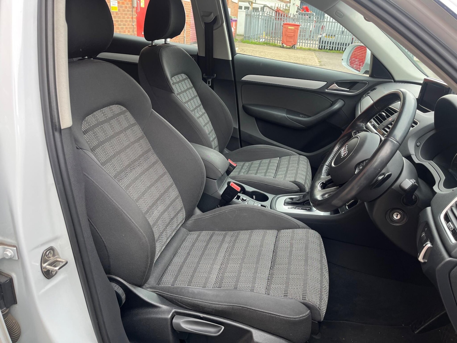 Used Audi Q3 2015 for sale - 76423236: Photo 31