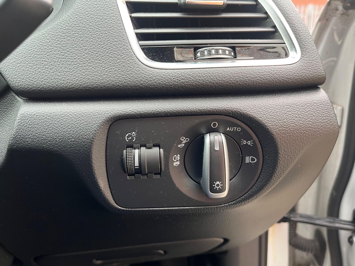 Used Audi Q3 2015 for sale - 76423236: Photo 39