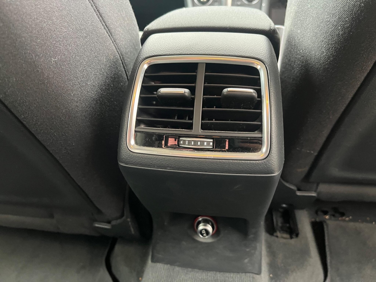 Used Audi Q3 2015 for sale - 76423236: Photo 43