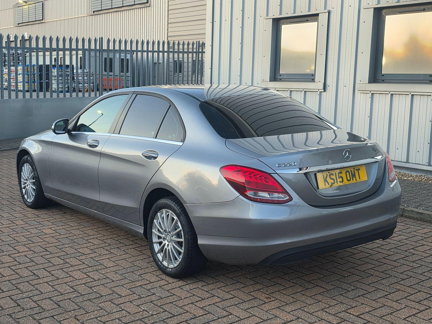 Used Mercedes-Benz C Class 2015 for sale - 78062809: Photo 4