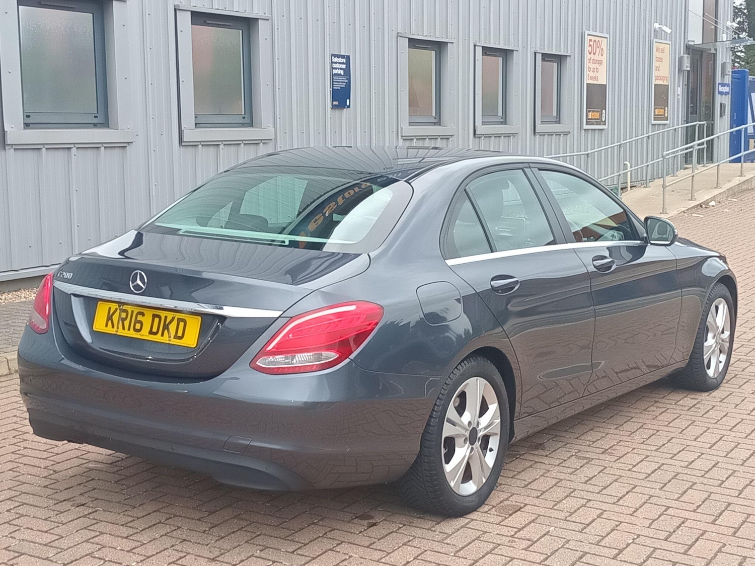 Used Mercedes-Benz C Class 2016 for sale - 76094359: Photo 11