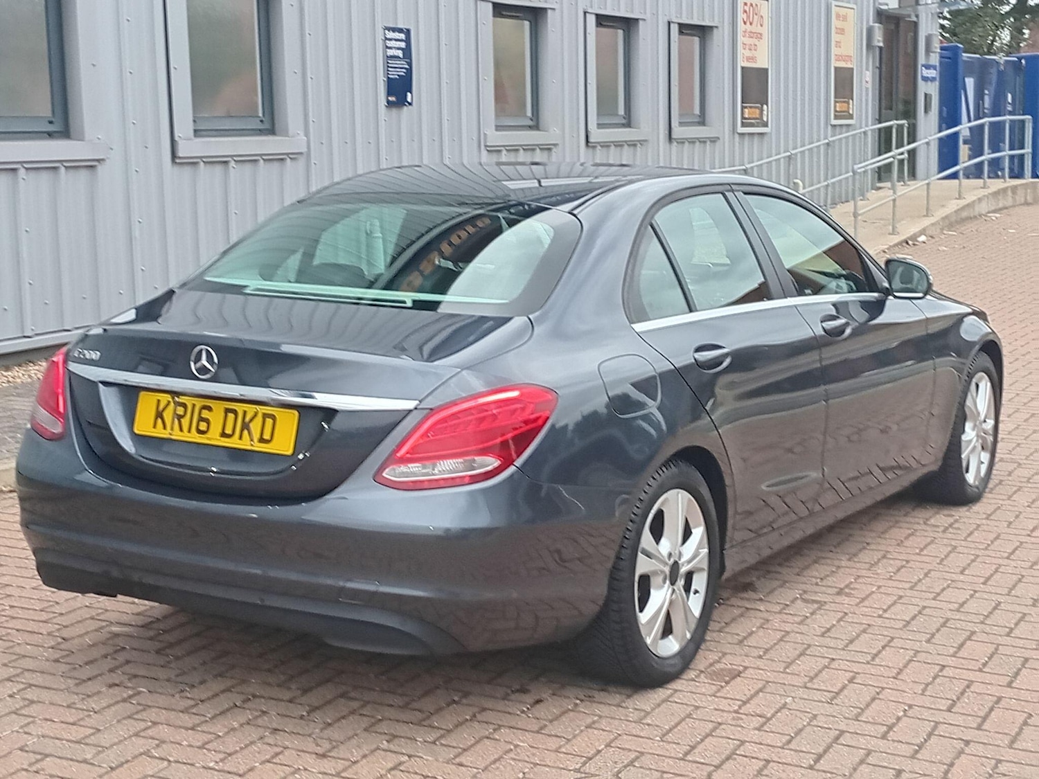 Used Mercedes-Benz C Class 2016 for sale - 76094359: Photo 12