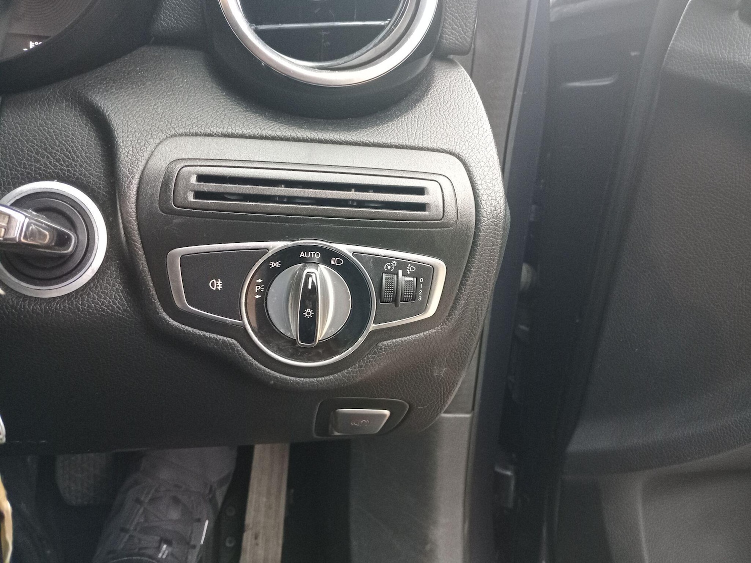 Used Mercedes-Benz C Class 2016 for sale - 76094359: Photo 25