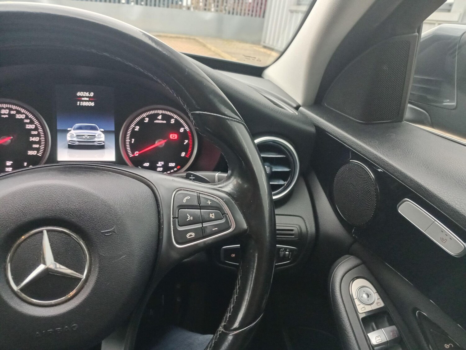 Used Mercedes-Benz C Class 2016 for sale - 76094359: Photo 27