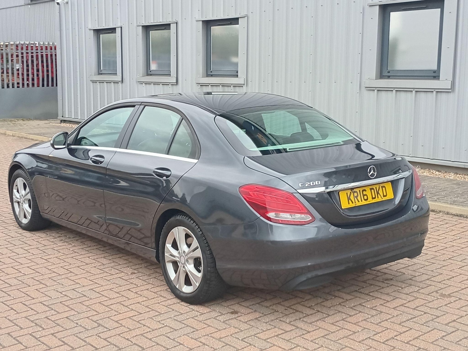 Used Mercedes-Benz C Class 2016 for sale - 76094359: Photo 3