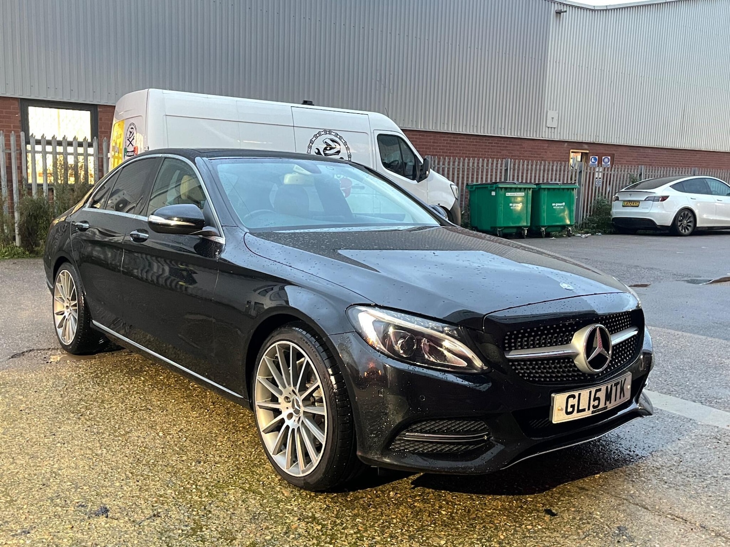 Used Mercedes-Benz C Class 2015 for sale - 76597307: Photo 11