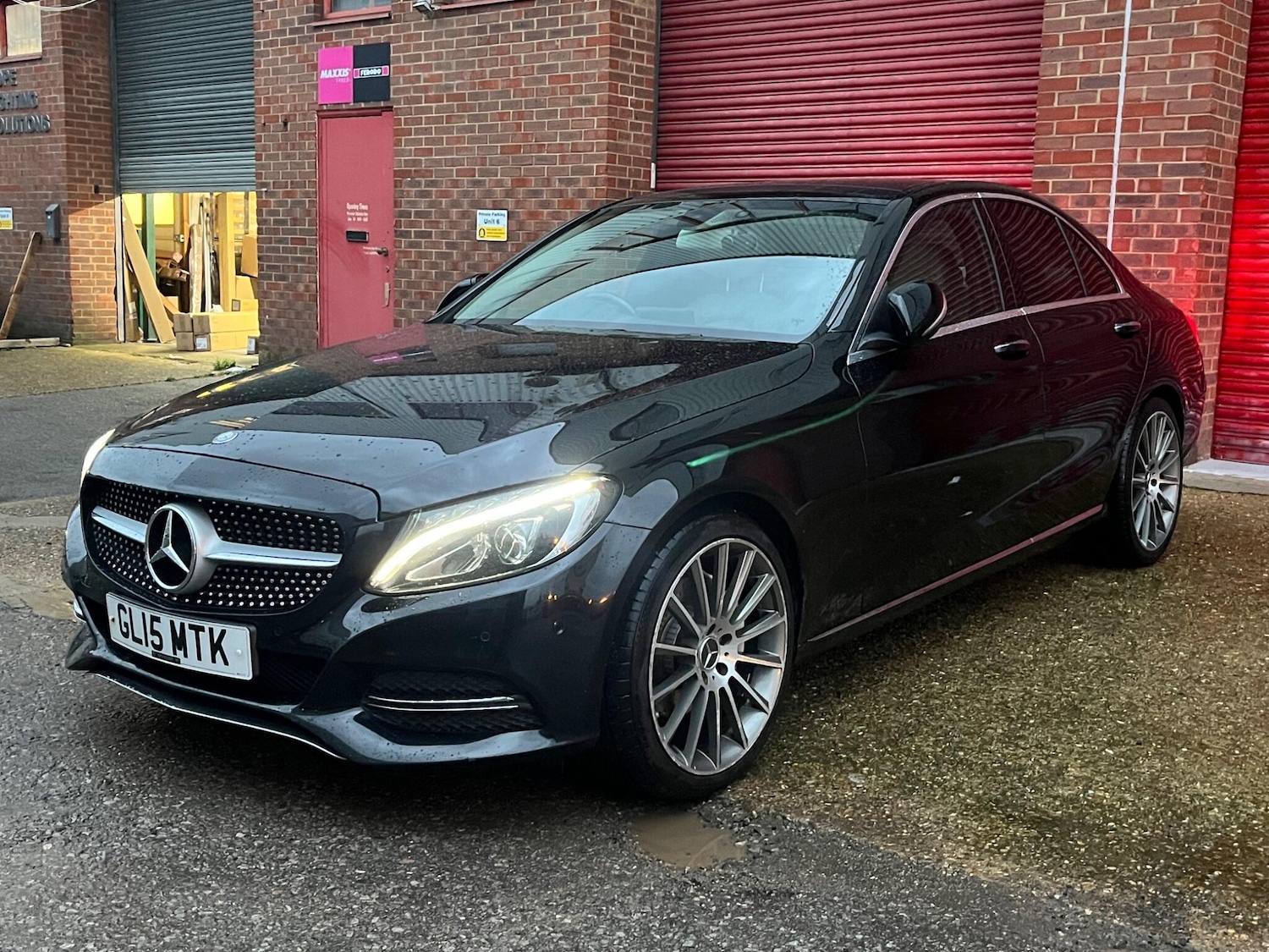 Used Mercedes-Benz C Class 2015 for sale - 76597307: Photo 16