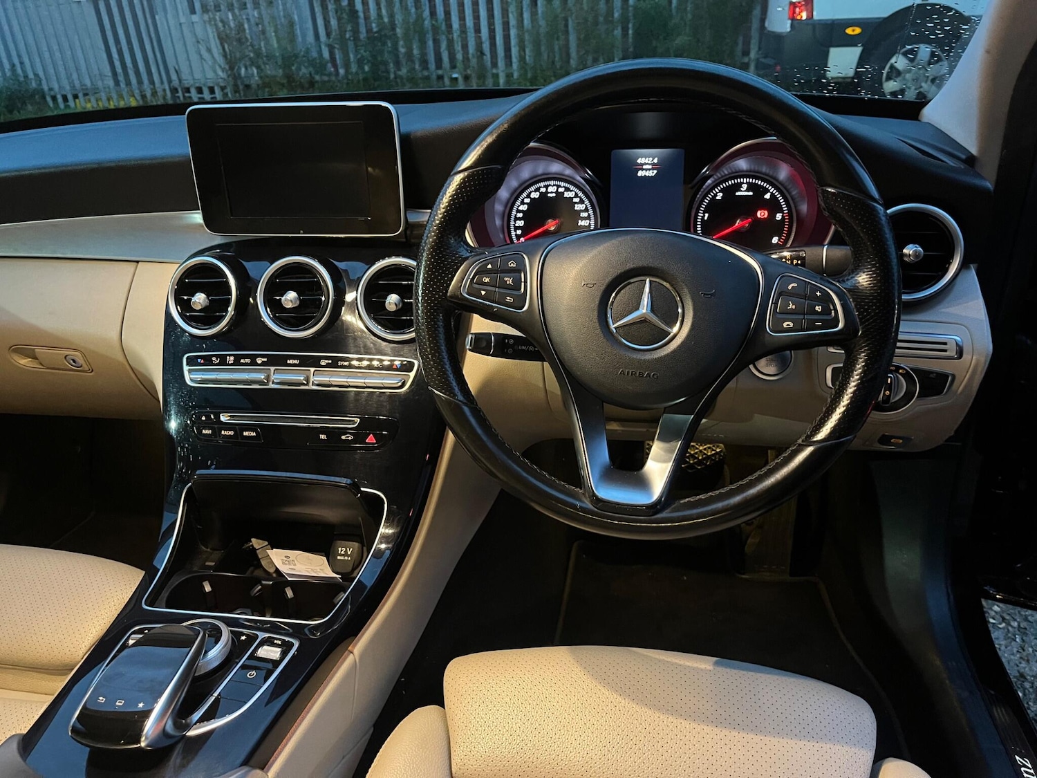 Used Mercedes-Benz C Class 2015 for sale - 76597307: Photo 39