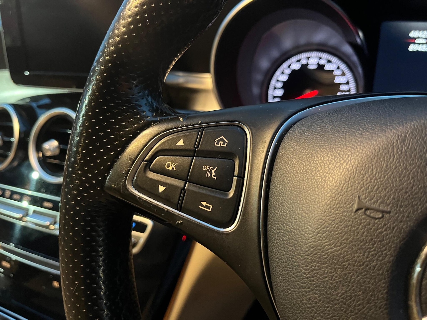 Used Mercedes-Benz C Class 2015 for sale - 76597307: Photo 47