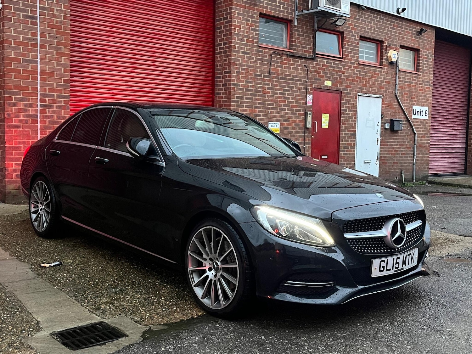 Used Mercedes-Benz C Class 2015 for sale - 76597307: Photo 8