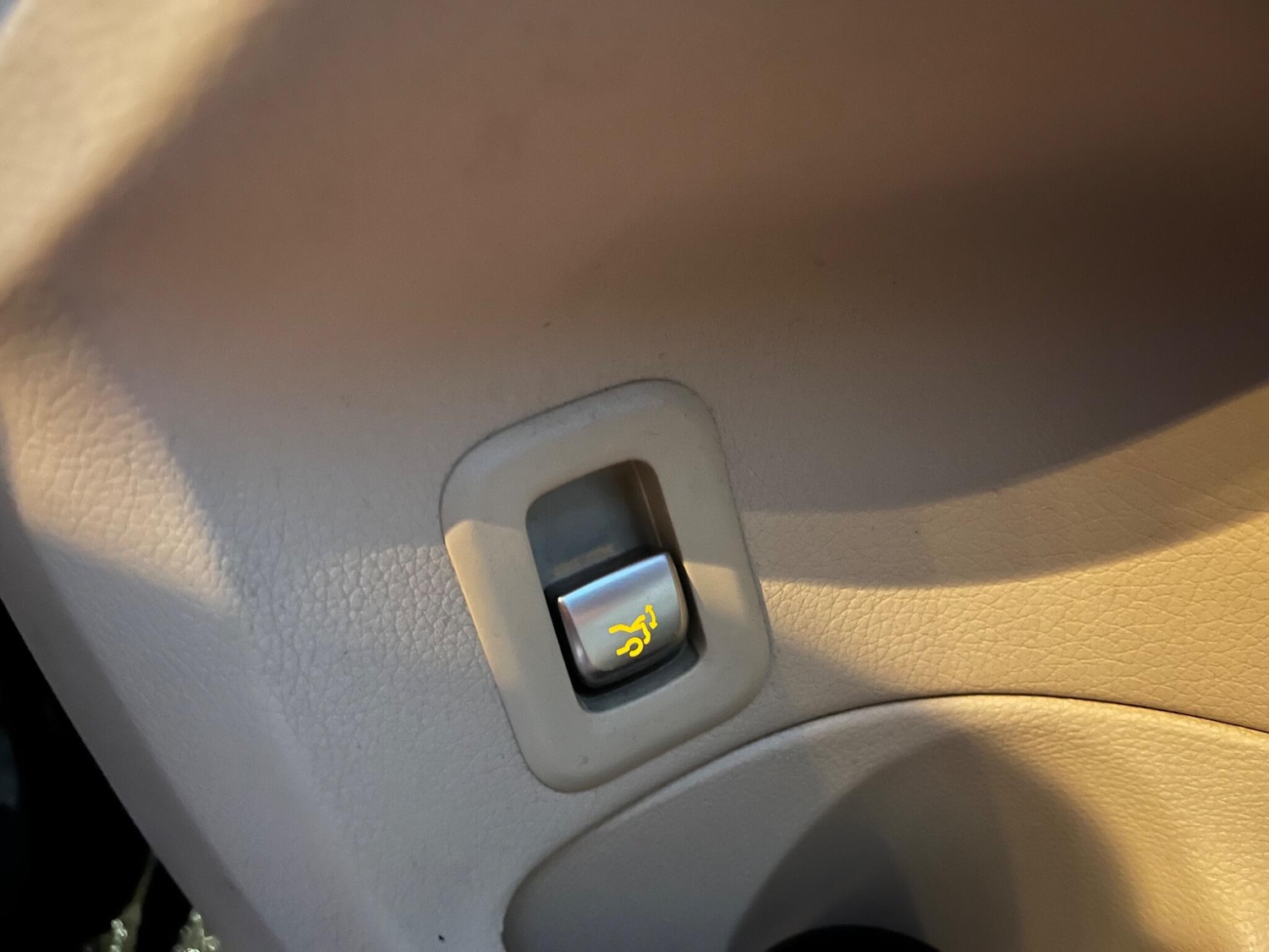 Used Mercedes-Benz C Class 2015 for sale - 76597307: Photo 93