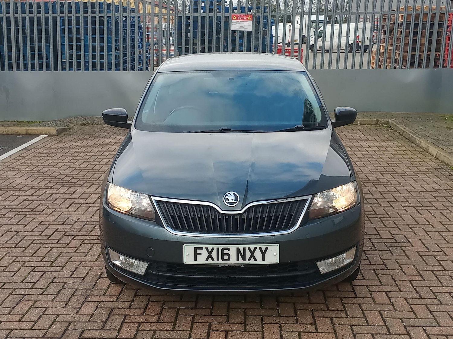 Used Skoda Rapid 2016 for sale - 76512355: Photo 2